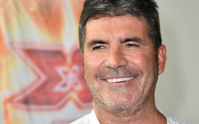 Csillagot kapott Simon Cowell a hollywoodi Hírességek sétányán