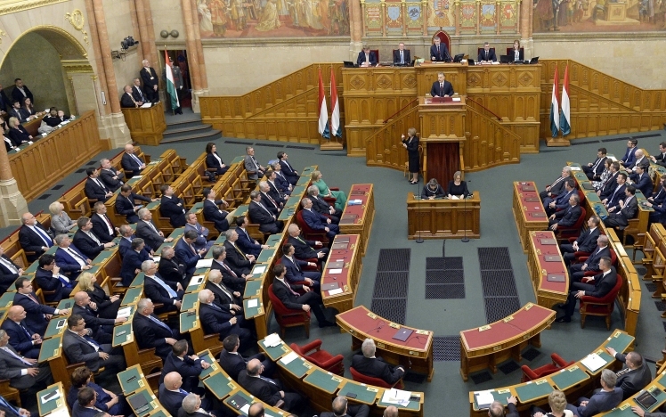 Jövő héten kezdi el idei munkáját a parlament