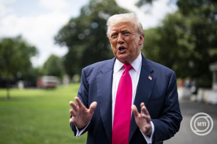 Donald Trump: vámok mellett egyéb szankciók is lehetnek Oroszországgal szemben